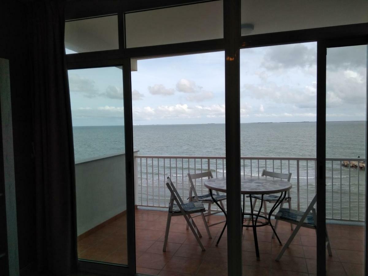 Apartamento En Primera Linea De Mar Sant Carlos de la Ràpita Buitenkant foto